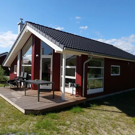 Seaside Haven For 6 Guests 別荘