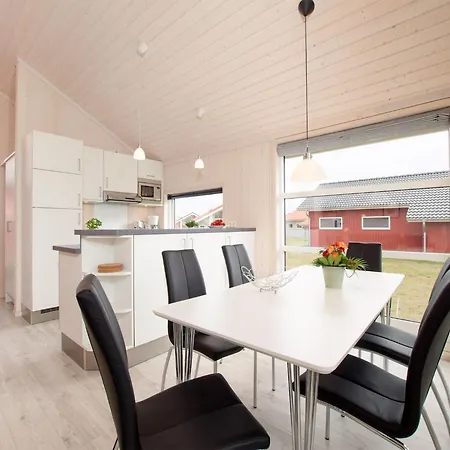 Seaside Haven For 6 Guests Großenbrode