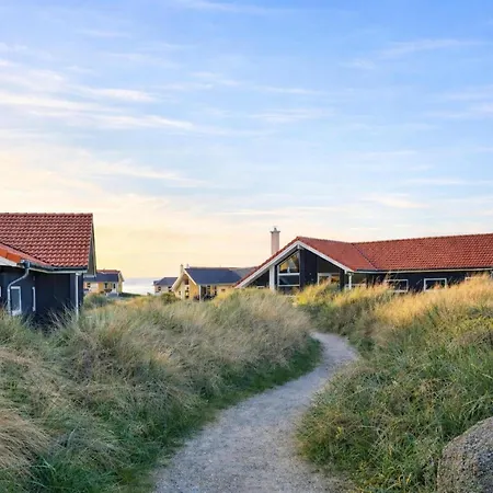 Seaside Haven For 6 Guests *